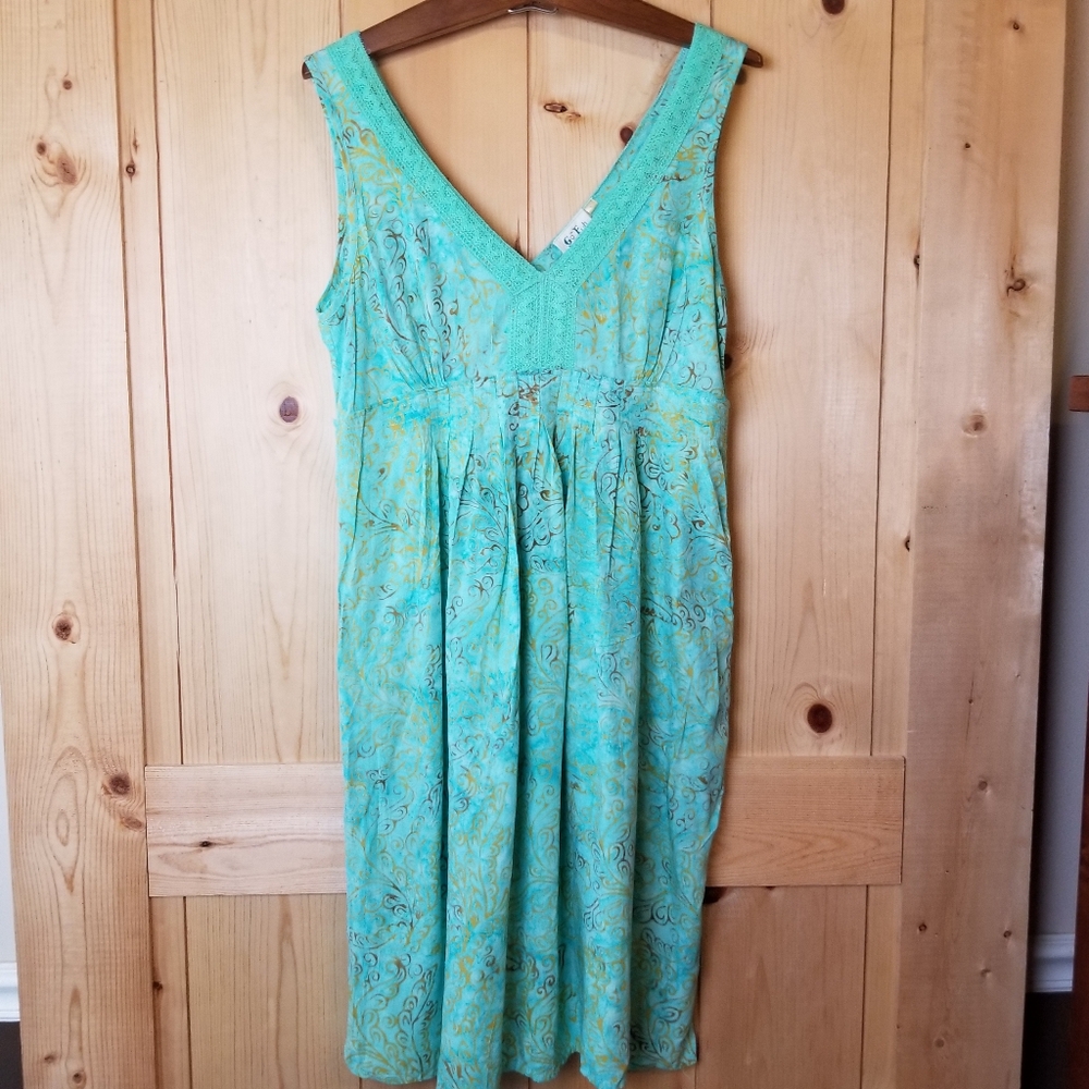 Go Fish Cotton Crochet V-Neck Side Zip Scrolled Print Semi Smocked Back Dress